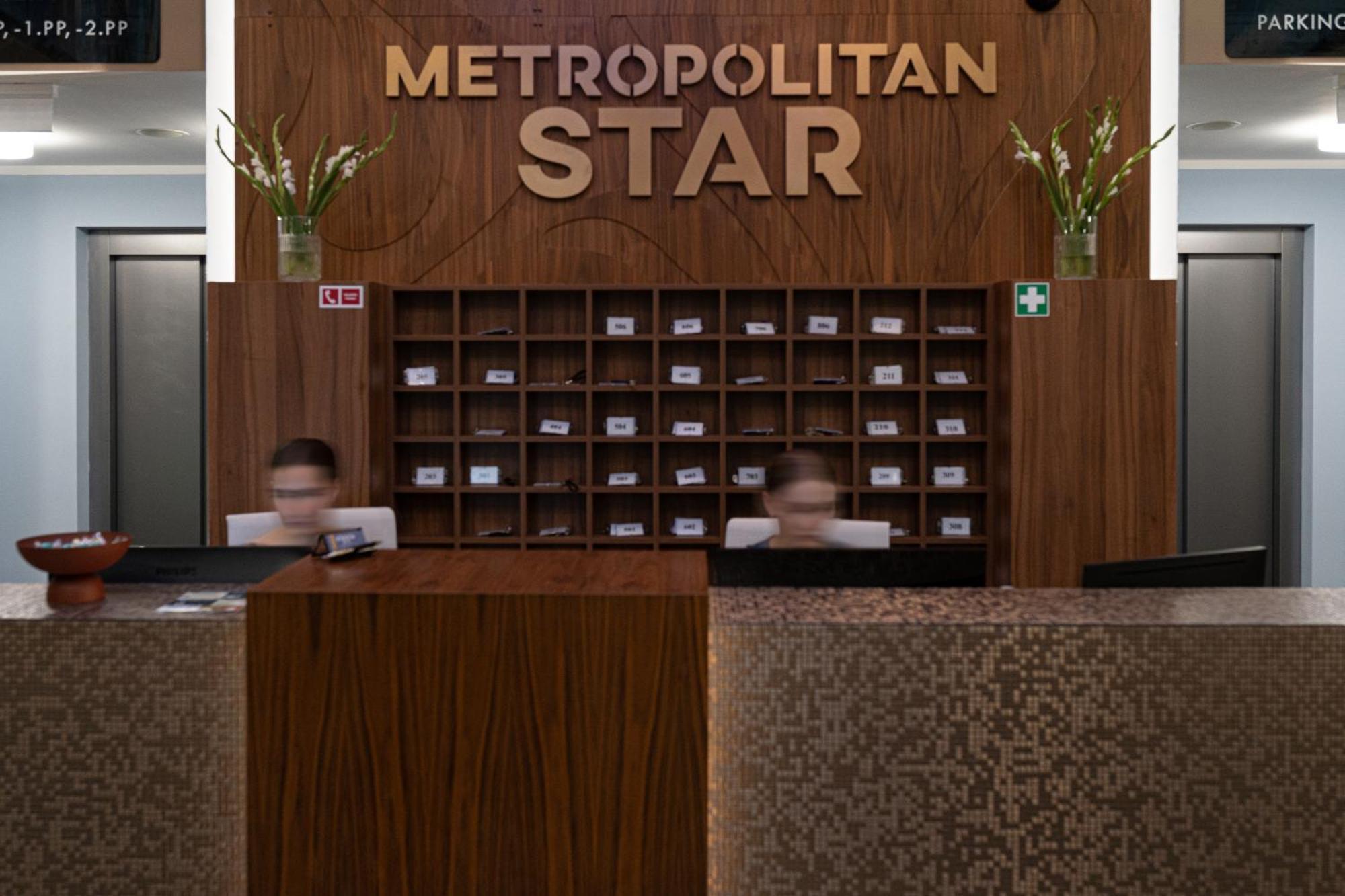 Hotel Reverie - Dependance, Check-In At Metropolitan Star Bratislava Eksteriør billede