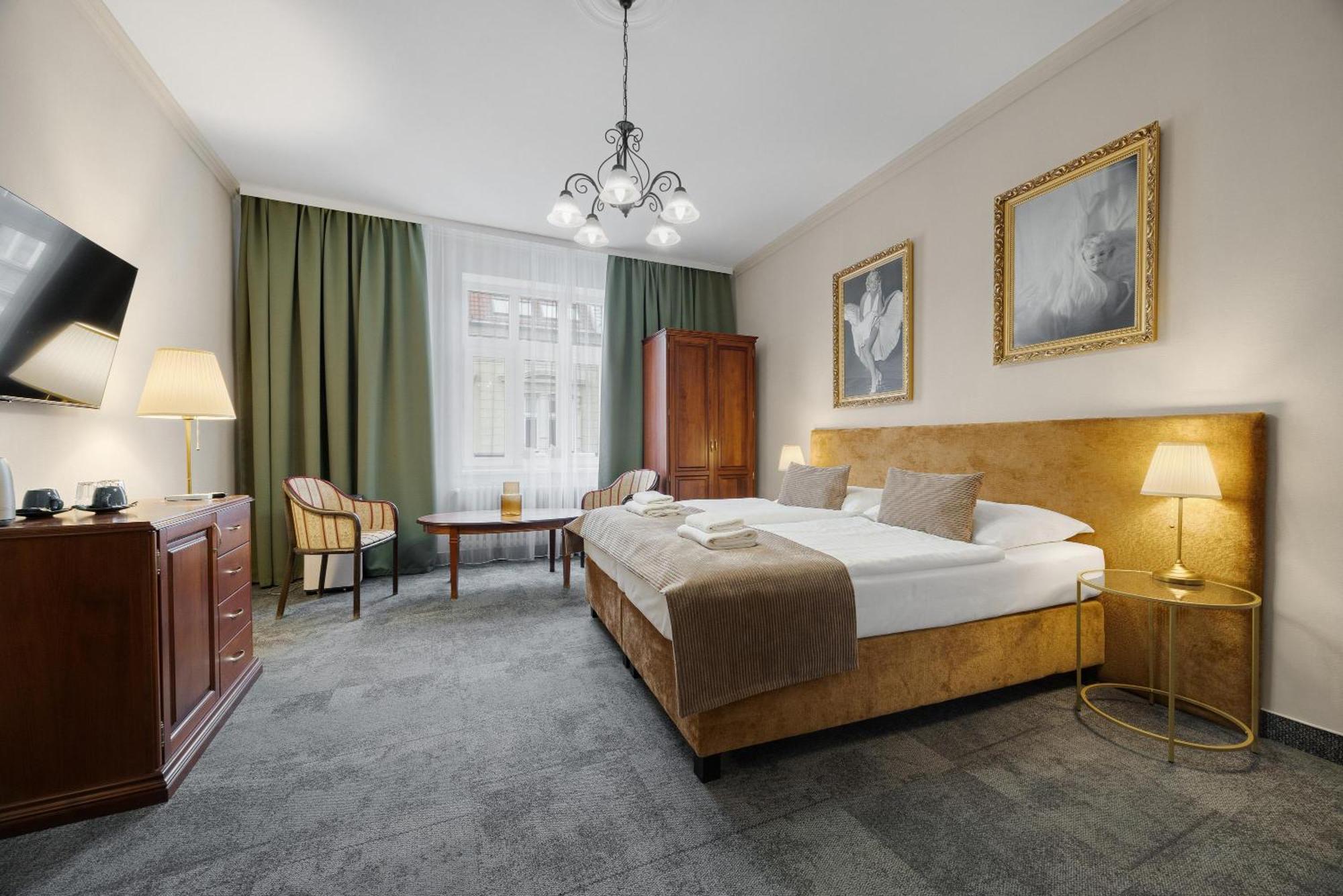 Hotel Reverie - Dependance, Check-In At Metropolitan Star Bratislava Eksteriør billede